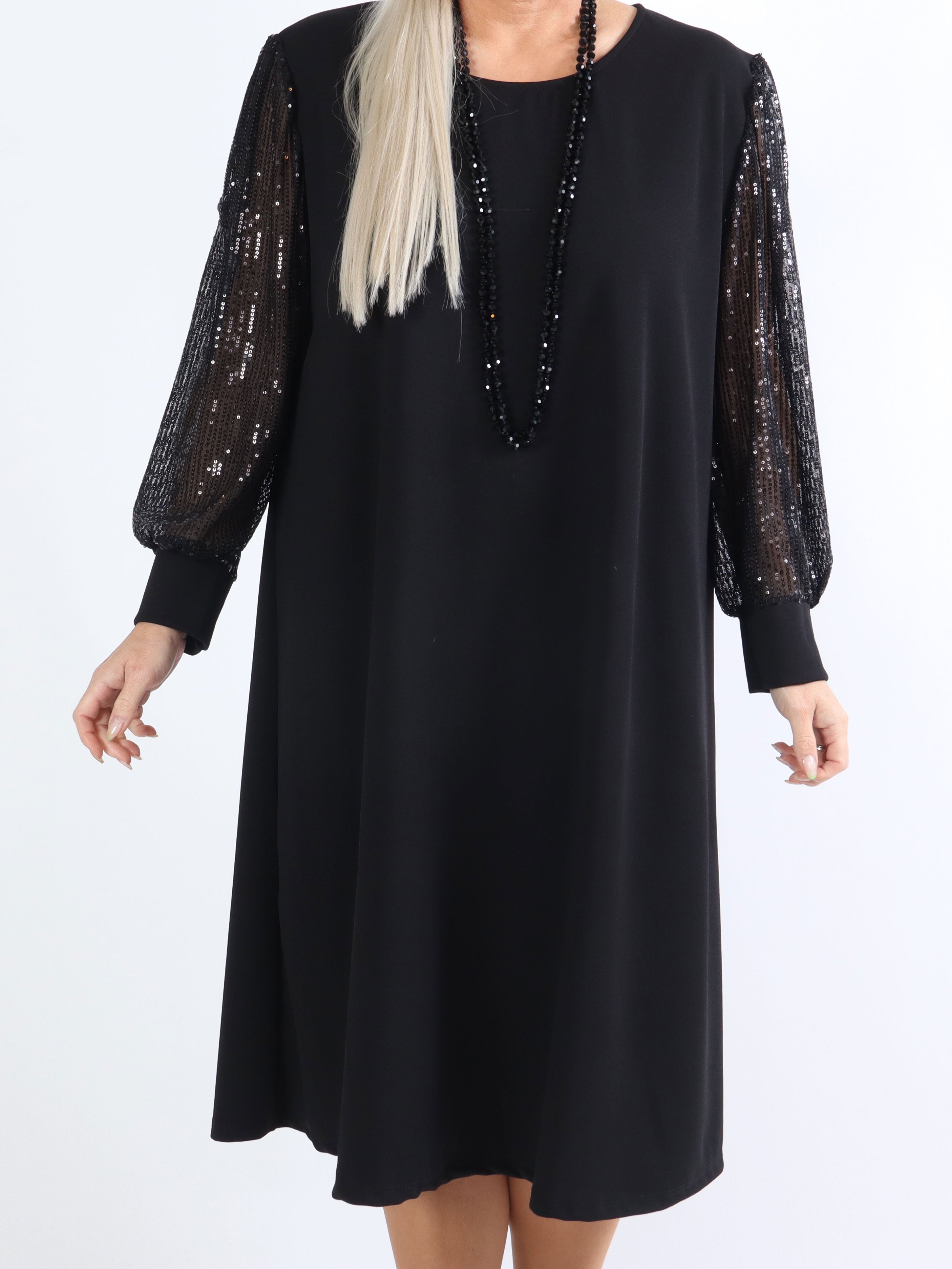 Djamila - Plus size klänning med paljettärmar